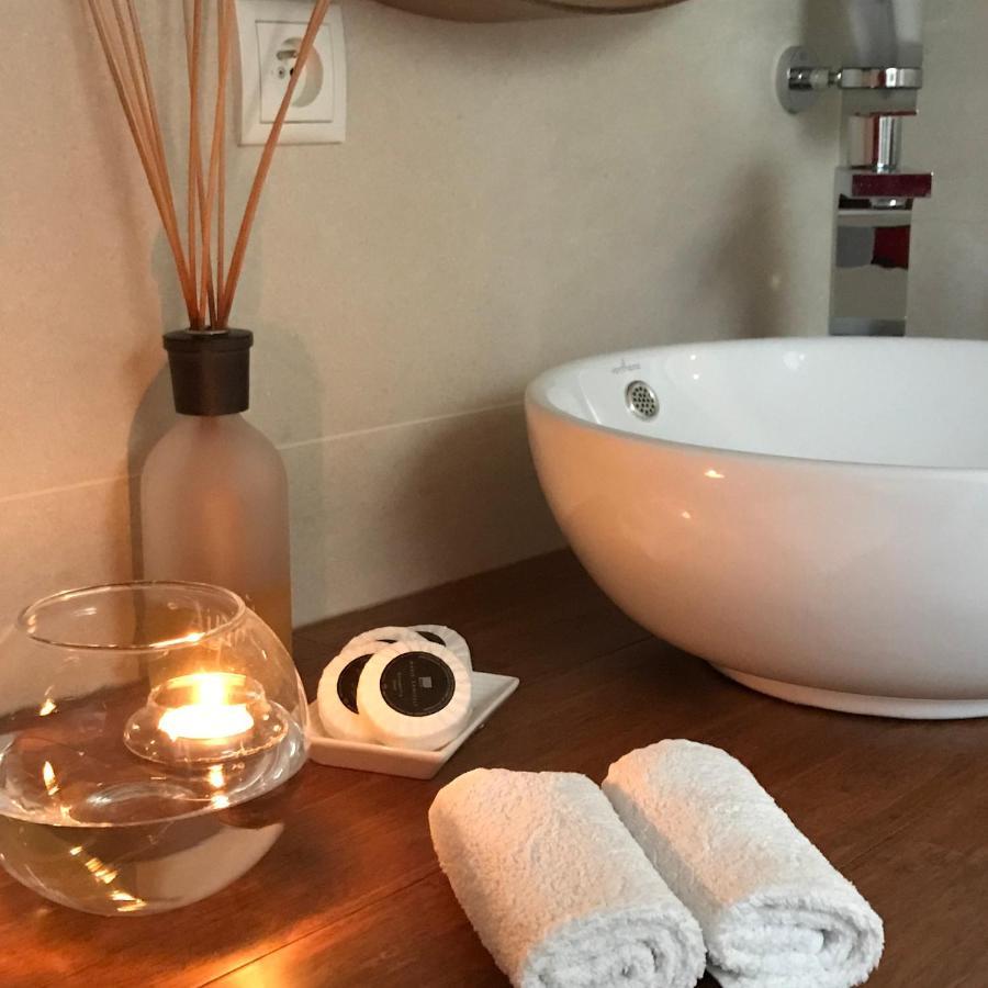 L'Auf Der Tomm Hotell Martelange Exteriör bild