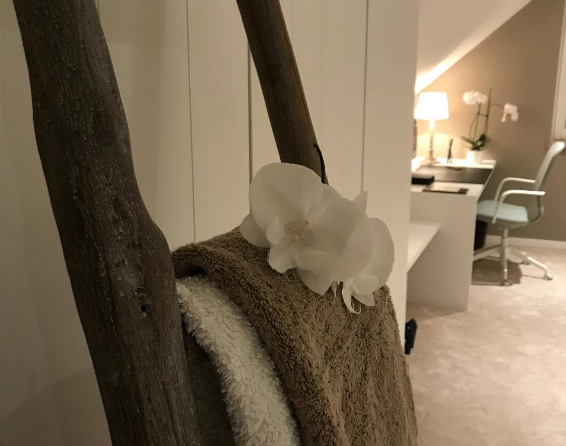 L'Auf Der Tomm Hotell Martelange Exteriör bild